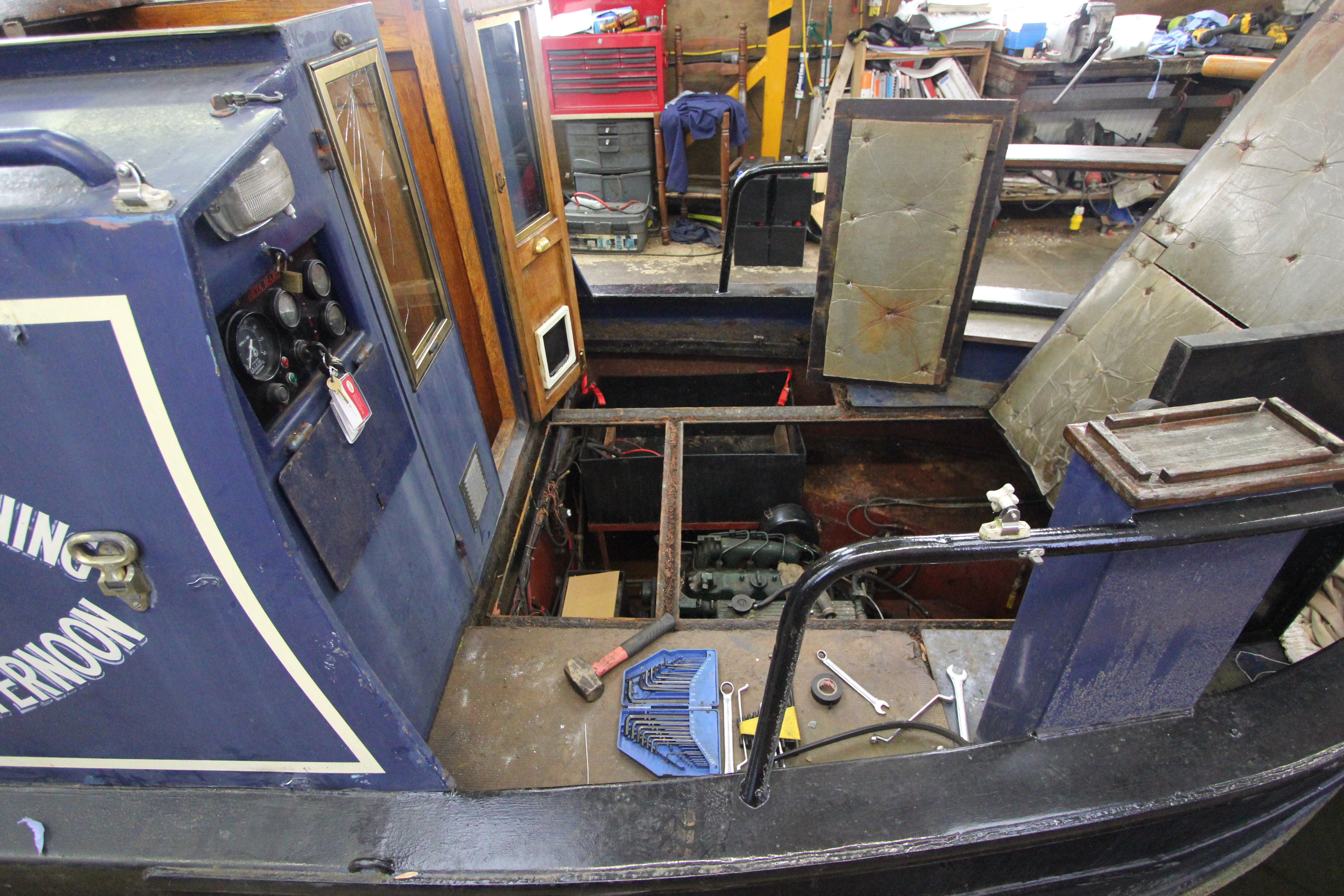 Advice on replacing your narrowboat engine deckboard covers